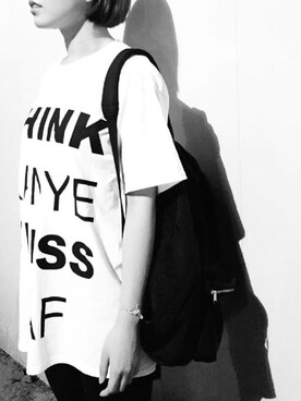 「Utopia Dystopiaのアイテム（Tシャツ/カットソー、ホワイト系）」を使った、U_Dystopiaさん（レディース）の秋コーディネート
