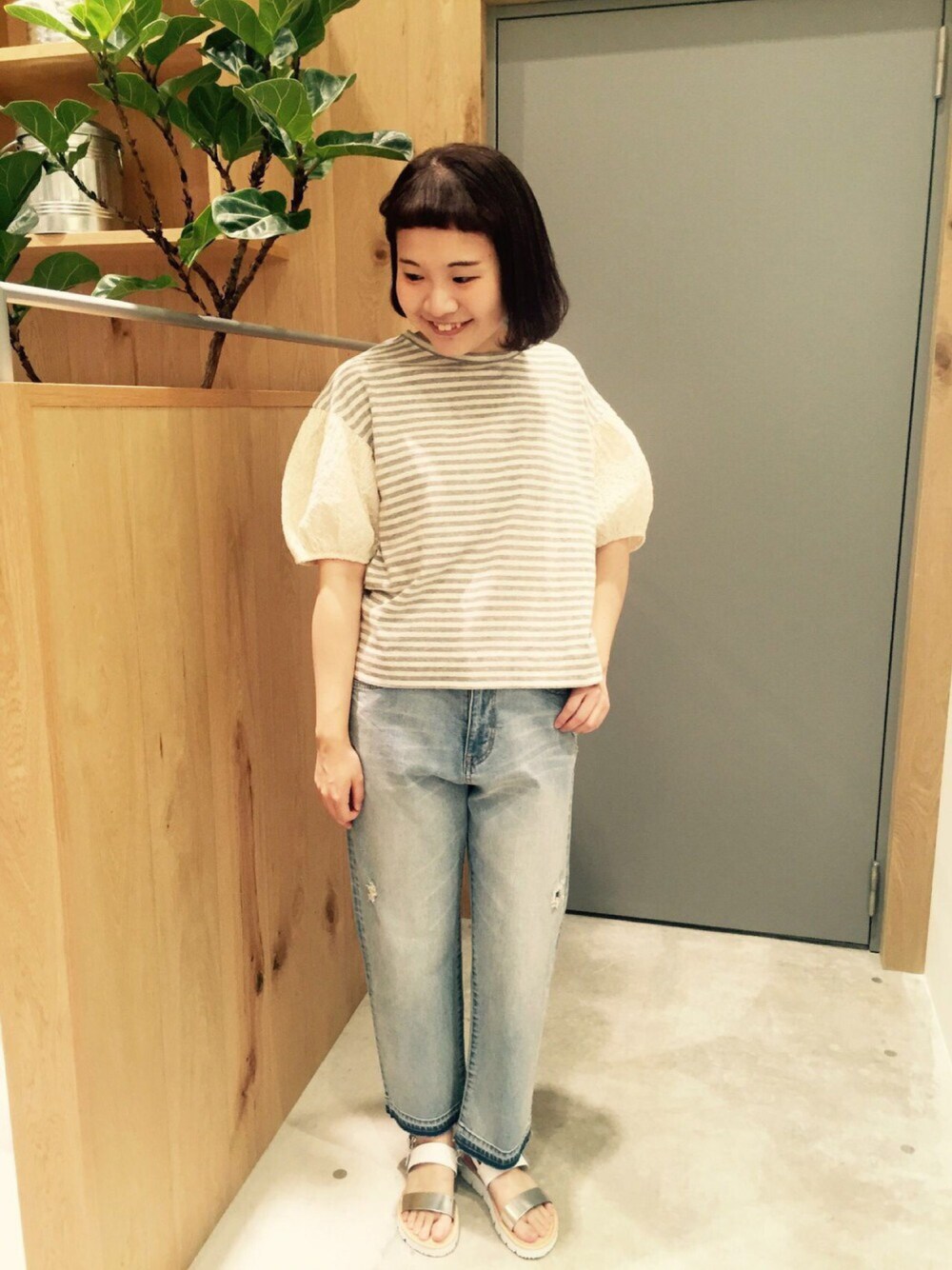 「ボーダー、トップス、Tシャツ、大人カジュアル、パンツスタイル、サンダル」｜「PUAL CE CINの236 610670（Tシャツ/カットソー、その他）」を使った、PUALCECIN立川店さん（レディース・158cm）の春コーディネートの1枚目の写真