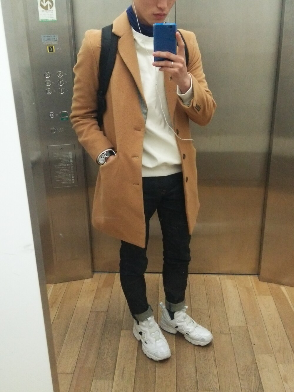 「モード、クリーン男子」｜「DISCOVEREDの【DISCOVERED】LONG JACKET COAT（チェスターコート、ベージュ系）」を使った、たくみんさん（メンズ・168cm）の春コーディネートの1枚目の写真
