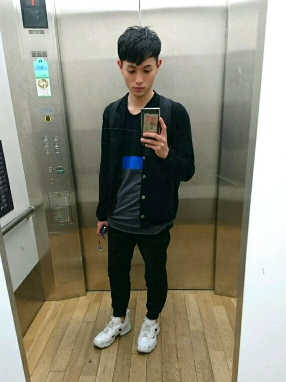 「モード、スポーツミックス、スニーカー」｜「COMME des GARCONS HOMME PLUSのカーディガン（カーディガン/ボレロ、ブラック系）」を使った、たくみんさん（メンズ・168cm）の夏コーディネートの1枚目の写真