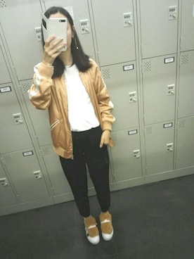 「UNITED ARROWS（ユナイテッドアローズ）のアイテム（スタジャン）」を使った、ひみこさん（レディース・159cm）の秋コーディネート