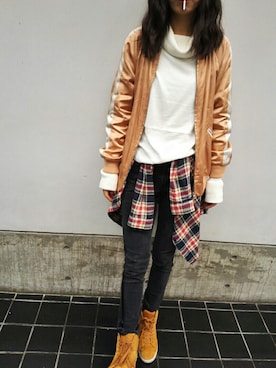 「UNITED ARROWS（ユナイテッドアローズ）のアイテム（スタジャン）」を使った、ひみこさん（レディース・159cm）の秋コーディネート