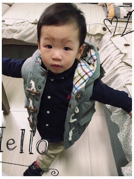 「GAP（ギャップ）のアイテム（ジャケット/アウター、グレー系）」を使った、Jill & Willieさん（キッズ）の冬コーディネート