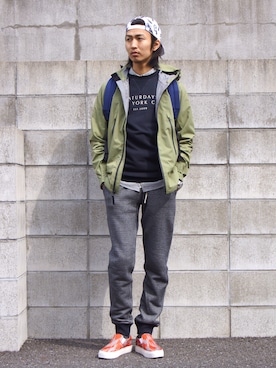 「アイテム（ナイロンジャケット、グリーン系）」を使った、DOGDAYSさん（メンズ・172cm）の冬コーディネート