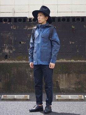 「アイテム（マウンテンパーカー、ブルー系）」を使った、DOGDAYSさん（メンズ・170cm）の秋コーディネート