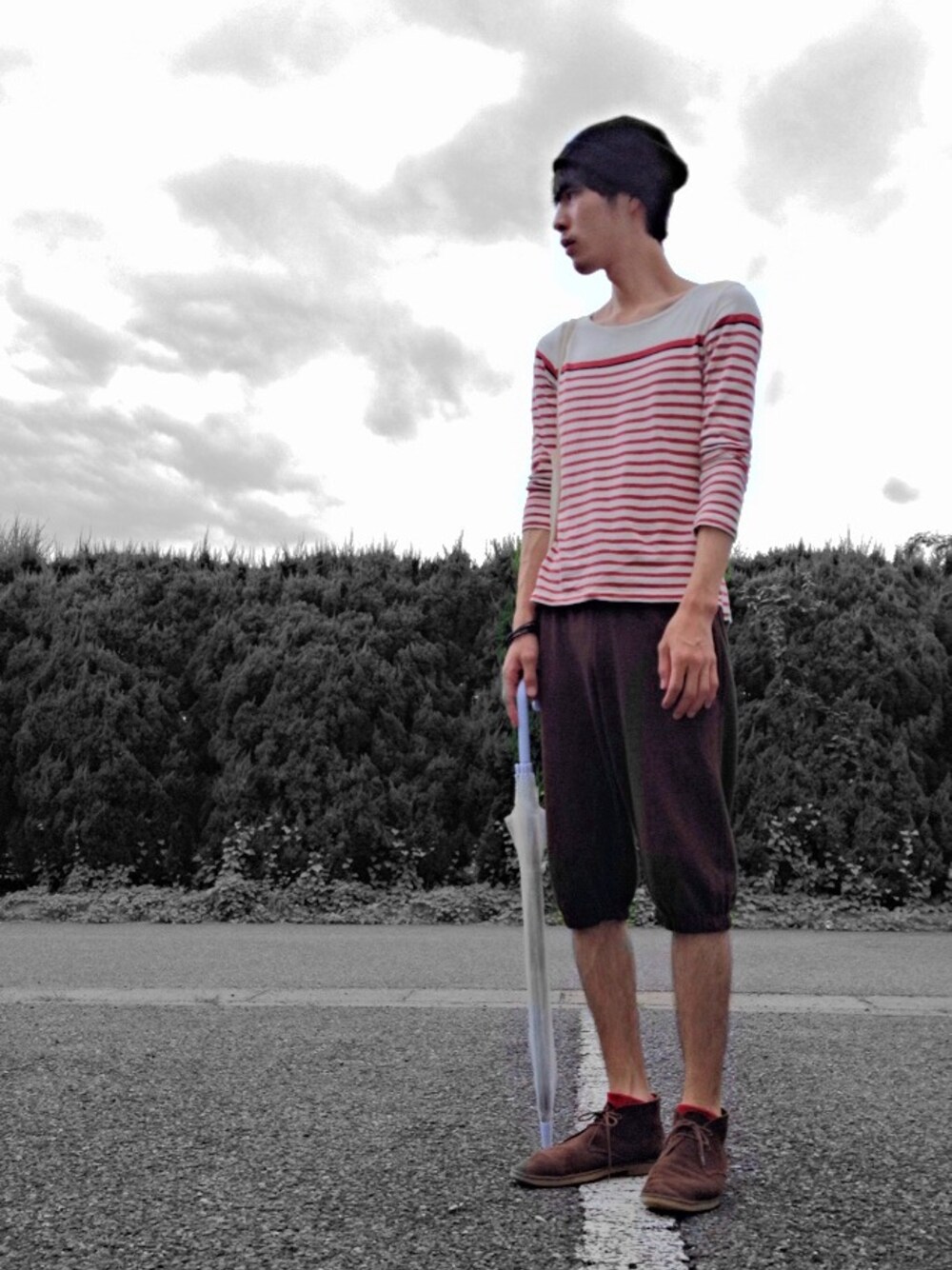 「カットソー、ボーダー、ハーフパンツ、スエードシューズ、ニット帽、トートバッグ、無印良品」｜「画像のアイテム（その他、ホワイト系）」を使った、encore.さん（メンズ・179cm）の夏コーディネートの1枚目の写真