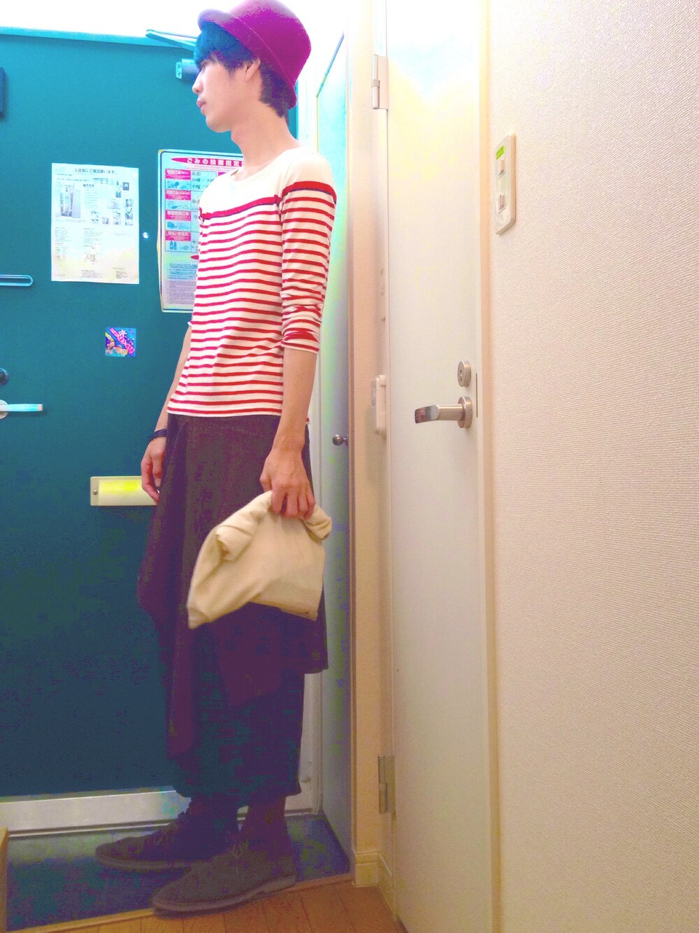 ホワイト系のその他を着用したメンズの秋コーディネートの1枚目の写真