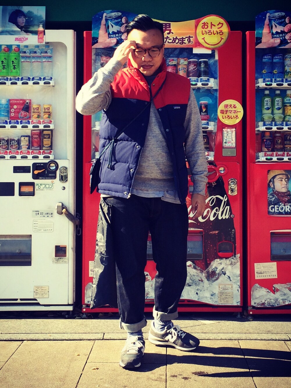 「patagoniaのアイテム（ダウンジャケット/コート、レッド系）」を使った、jeffery76さん（メンズ・171cm）の冬コーディネートの1枚目の写真