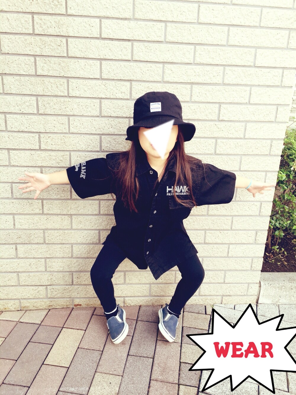 「TONY HAWK、ブラック、スケボー女子」｜「TONY HAWKのアイテム（シャツ/ブラウス、ブラック系）」を使った、chihiroさん（キッズ・110cm）の秋コーディネートの1枚目の写真