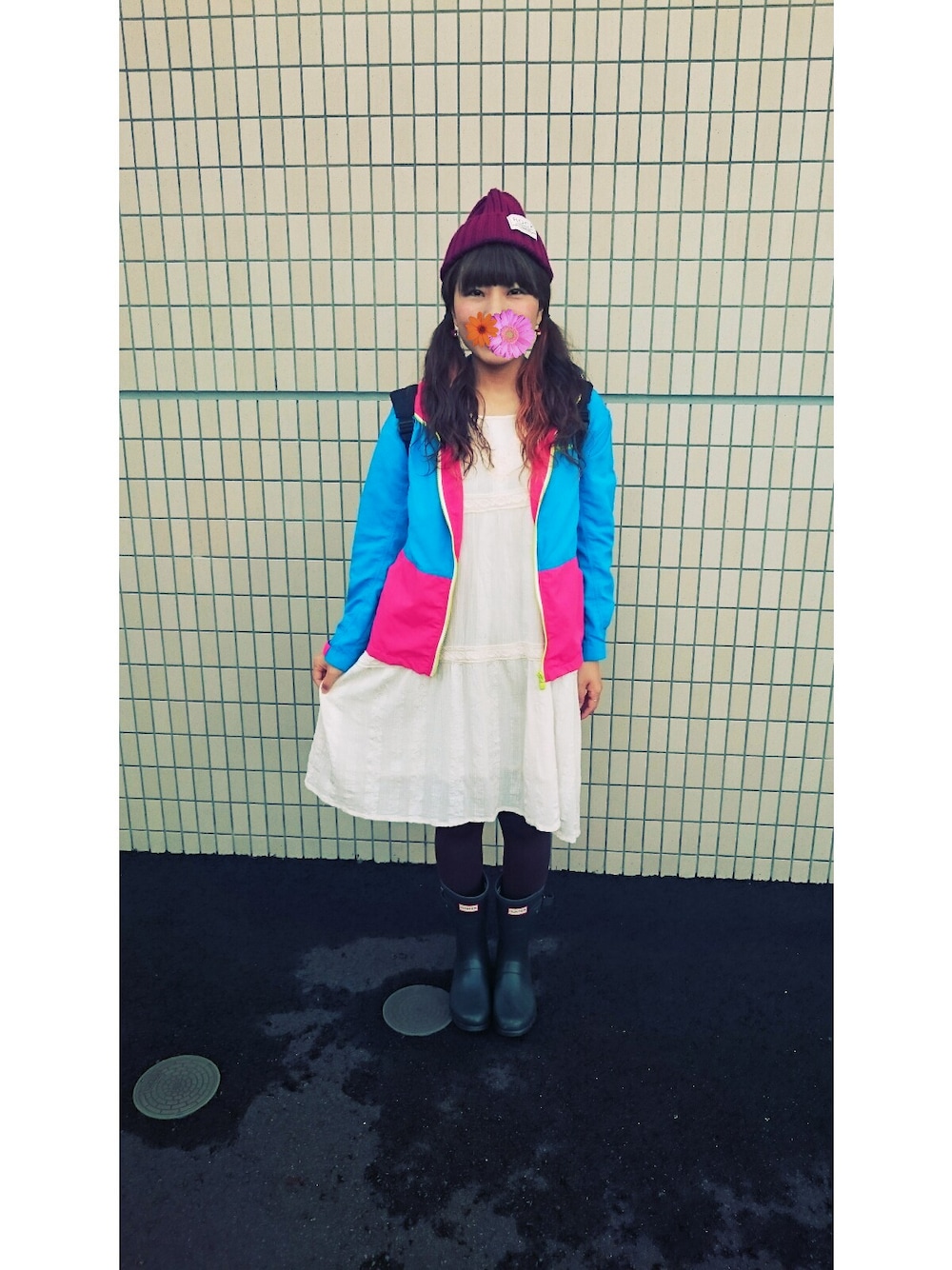 「ハンター、レインブーツ、adidas」｜「adidasのアイテム（ナイロンジャケット、ブルー系）」を使った、manamekkoさん（レディース・157cm）の秋コーディネートの1枚目の写真