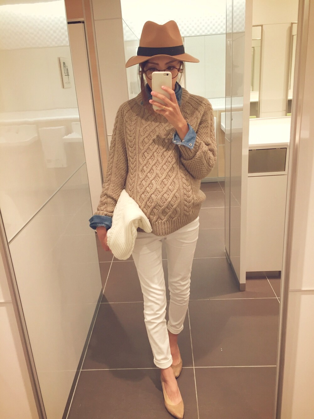 「GUのアイテム（ニット/セーター、ベージュ系）」を使った、mayumayuさん（レディース・162cm）の春コーディネートの1枚目の写真