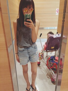 「GU（ジーユー）のアイテム（デニムパンツ、ブルー系）」を使った、mayumayuさん（レディース）の夏コーディネート