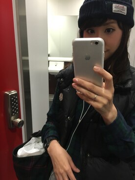 「MONCLER V（モンクレールブイ）のアイテム」を使った、Naho さん（レディース・159cm）の秋コーディネート