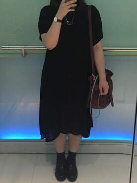 「MONKI（モンキ）のアイテム（シャツワンピース）」を使った、キャシーさん（レディース・160cm）の春コーディネート