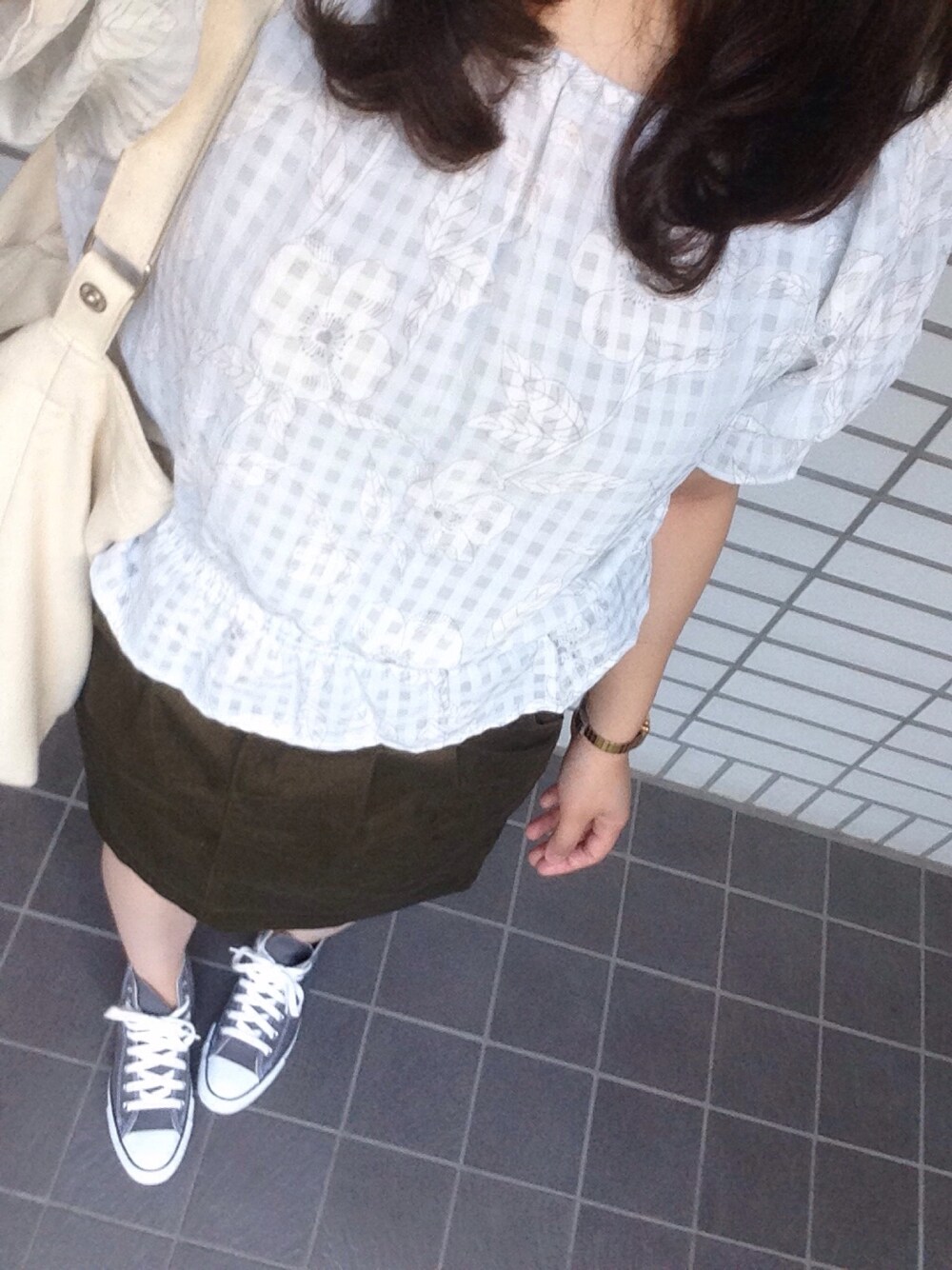 「デート、w closet、コンバース、セールで買いました、花柄」｜「w closetのアイテム（シャツ/ブラウス、ブルー系）」を使った、paola♪さん（レディース・157cm）の夏コーディネートの1枚目の写真