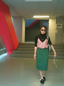「ZARA（ザラ）のアイテム（スカート、グリーン系）」を使った、Yuriko  Tsuneokaさん（レディース・155cm）の秋コーディネート