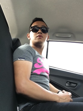 「RADOのアイテム」を使った、Boysyam Roslanさん（メンズ・169cm）の春コーディネート