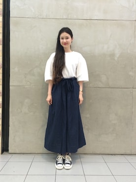 「アイテム（スニーカー）」を使った、MARUERIさん（レディース・164cm）の春コーディネート