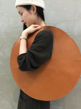 「アイテム（トートバッグ）」を使った、MARUERIさん（レディース・164cm）の春コーディネート