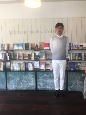 「no brand（ノーブランド）のアイテム（Tシャツ/カットソー、シルバー系）」を使った、アコースティックブックカフェバーバイさん（レディース）の夏コーディネート