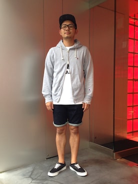 「チャンピオン パーカー」｜「アイテム（Tシャツ/カットソー）」を使った、古谷幸多さん（メンズ・174cm）の夏コーディネート