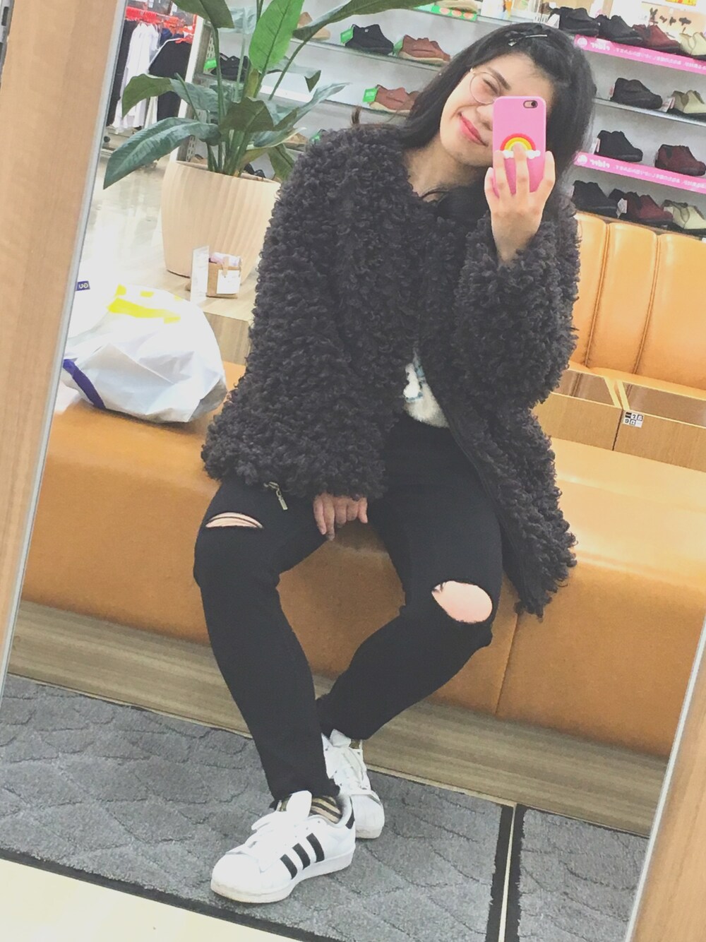 「Heather、スキニー、ohotoro、mcmcouter、adidas originals、superstar、ブラックコーデ」｜「OHOTOROのアイテム（ジャケット/アウター、ブラック系）」を使った、Yumeko さん（レディース・154cm）の秋コーディネートの1枚目の写真