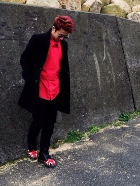 「レッド」｜「アイテム（ステンカラーコート）」を使った、naoさん（メンズ・172cm）の冬コーディネート