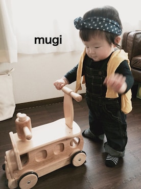 「ネイビーコーデ」｜「アイテム（サロペット/オーバーオール）」を使った、mugimugiさん（キッズ・70cm）の春コーディネート