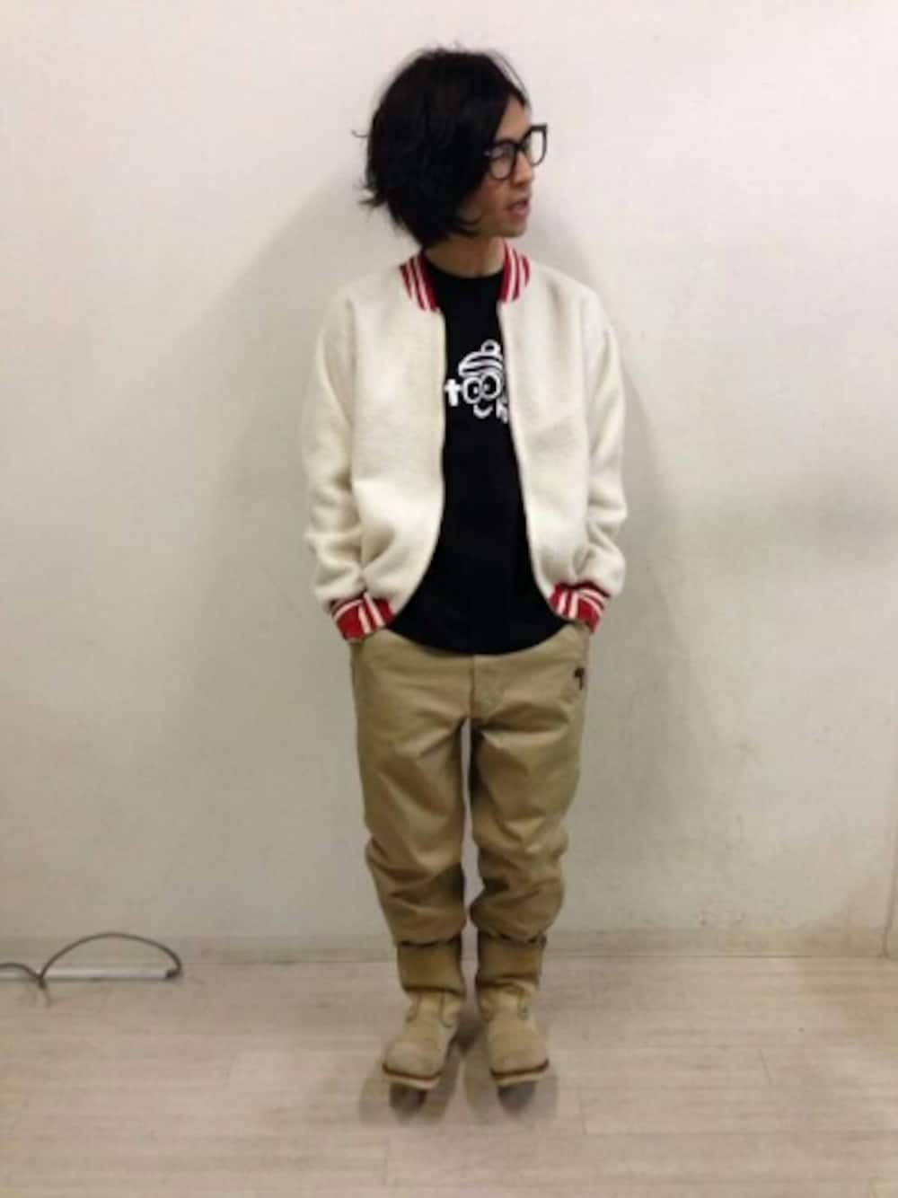 「Champion、Pistool choco、メガネ男子、古着MIX、シンプル、ゆるコーデ、札幌、レッドウィング、ダテメガネ、ヴィンテージ」｜「Championのアイテム（スタジャン、ホワイト系）」を使った、ちょこさん（メンズ・165cm）の春コーディネートの1枚目の写真