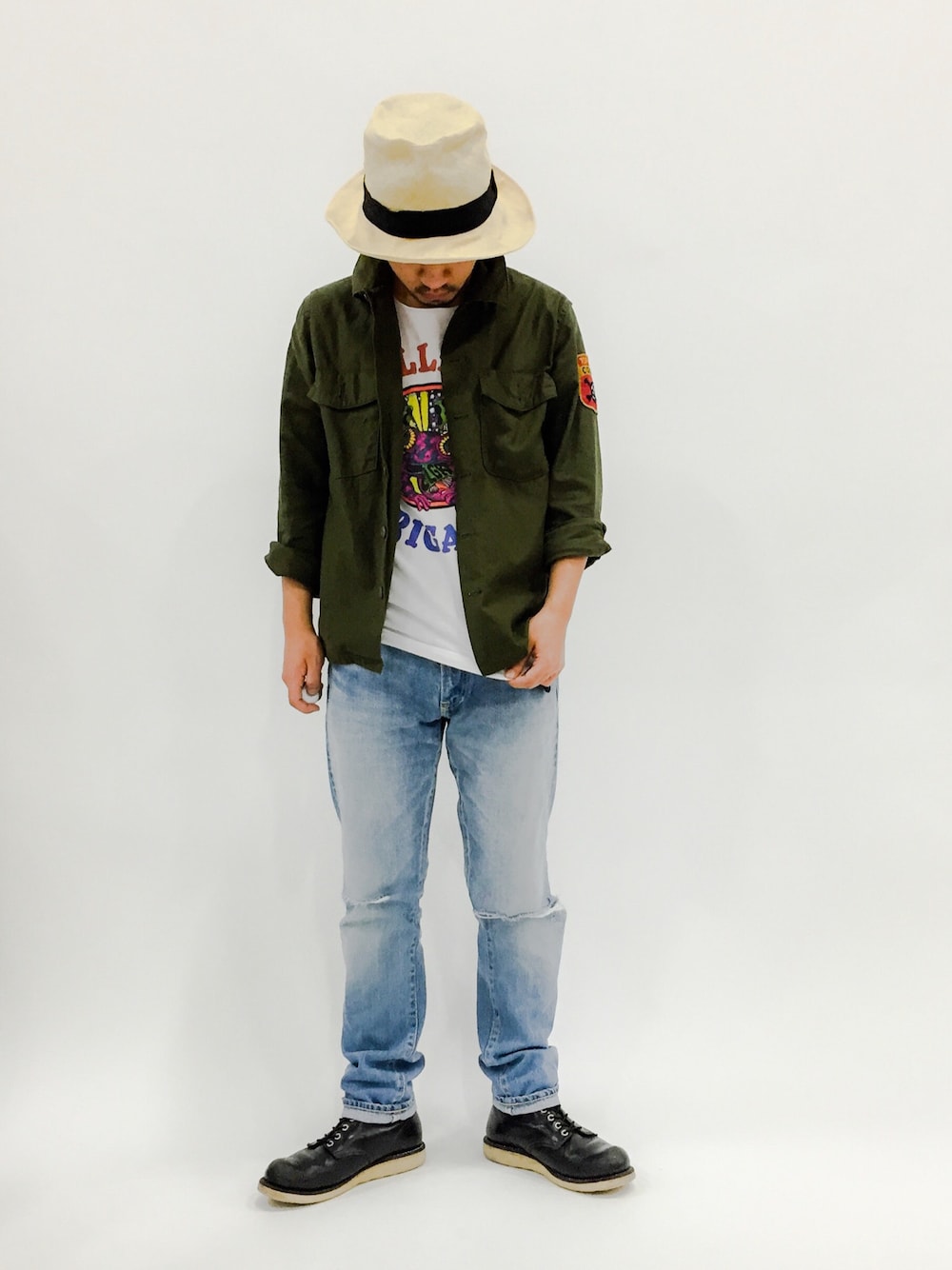 「BOB、challenger、COOTIE、デニム、RED WING、HUMAN MADE、KIJIMA TAKAYUKI」｜「KIJIMA TAKAYUKIのアイテム（ハット、ベージュ系）」を使った、イニシャルBさん（メンズ・165cm）の夏コーディネートの1枚目の写真