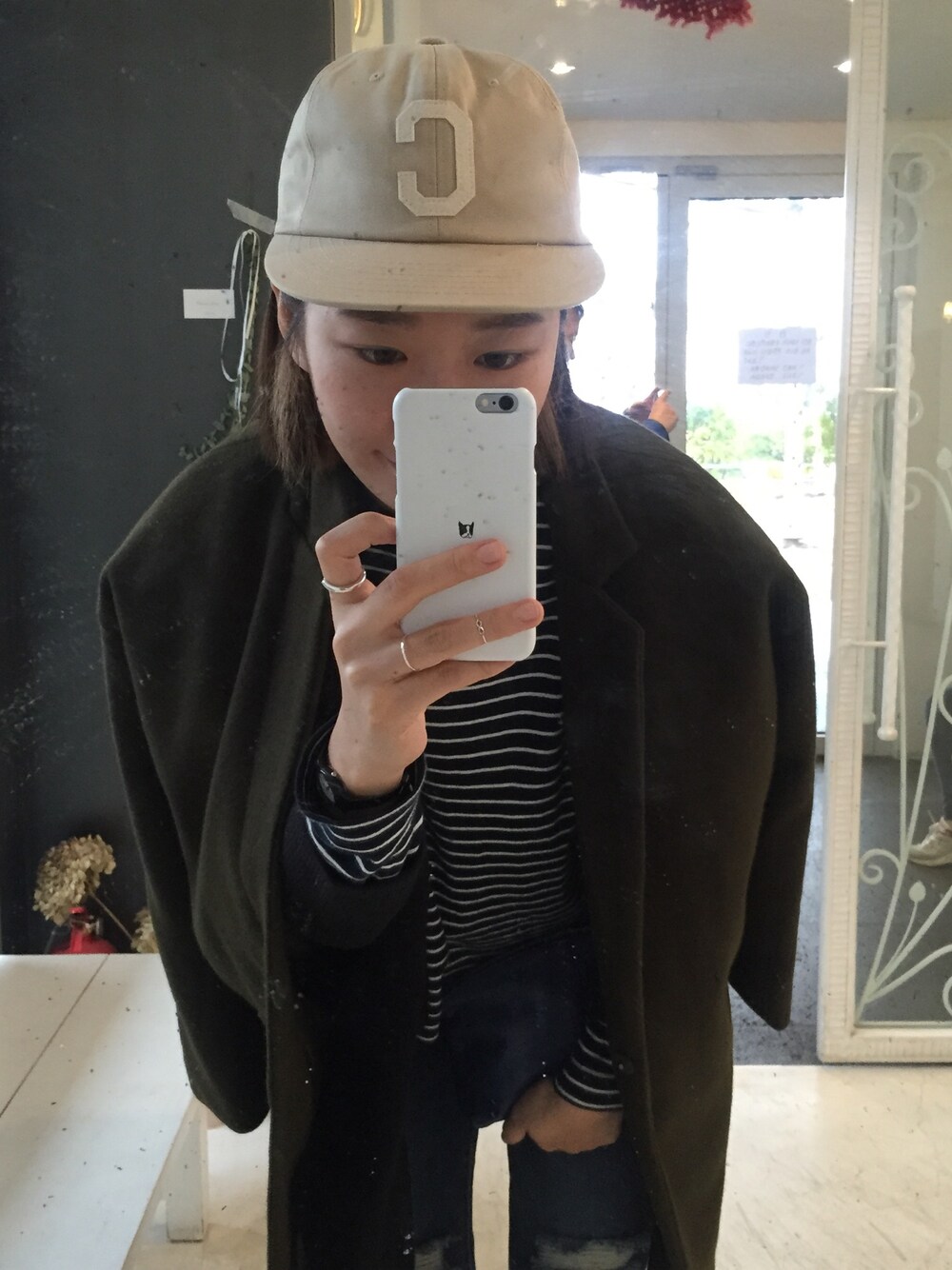 「daily look、COVERNAT、coat、ootd、winter、outfit、korea」｜「COVERNATのアイテム（キャップ、ベージュ系）」を使った、jirong_kさん（レディース・170cm）の秋コーディネートの1枚目の写真