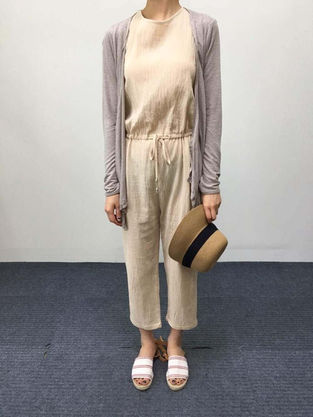 「シンプルコーデ、夏コーデ、オトナカジュアル、daily look、linen、ootd、데일리룩」｜「ZARAのアイテム（カーディガン/ボレロ、ベージュ系）」を使った、jirong_kさん（レディース・170cm）の夏コーディネートの1枚目の写真