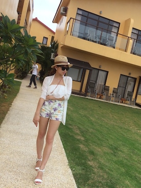 「travel」｜「アイテム（チューブトップ）」を使った、Ivy Changさん（レディース・157cm）の夏コーディネート