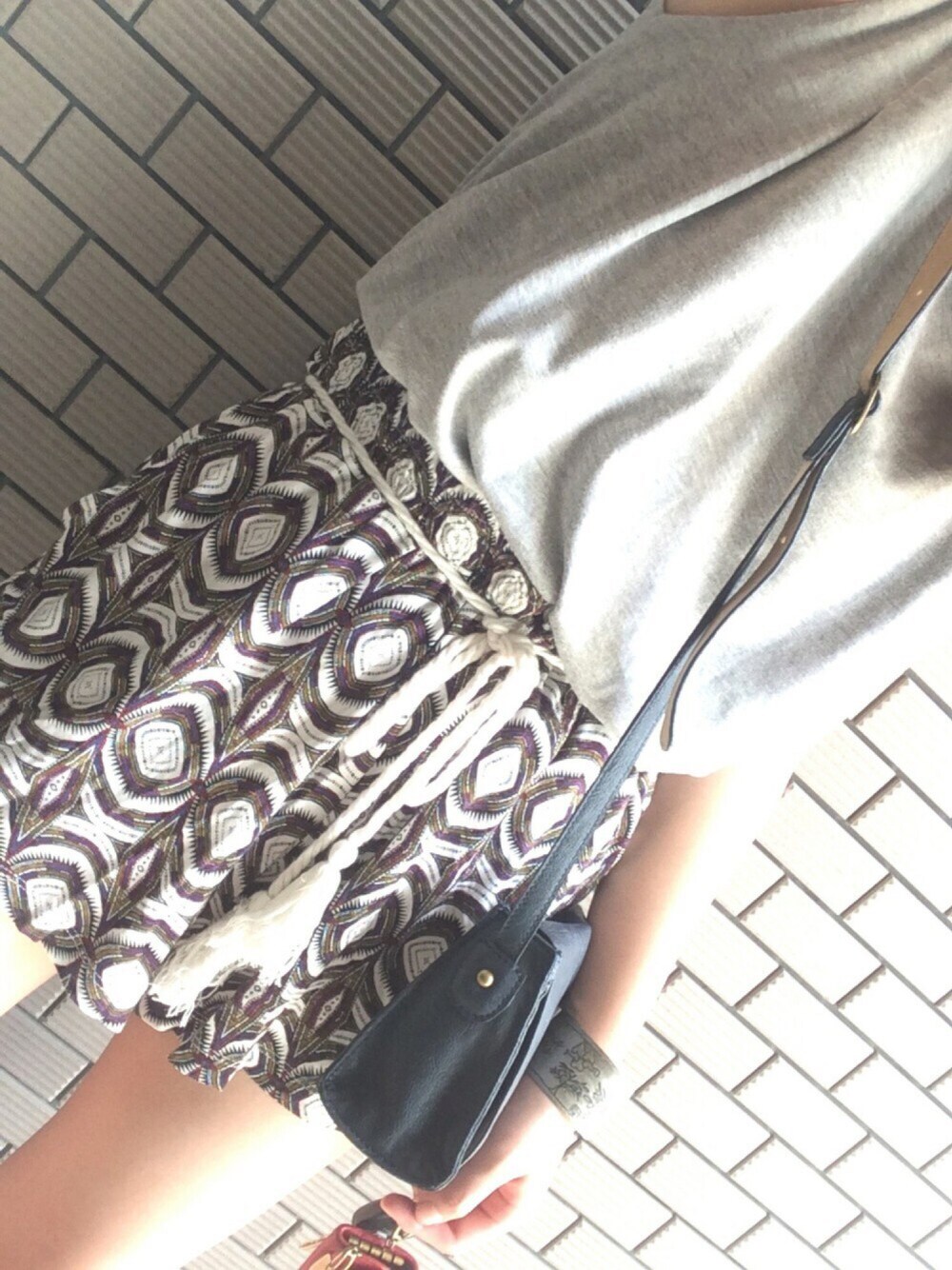 「休日スタイル、ラフ、ラクチンコーデ、ノースリーブ、シンプル、プチプラ、夏コーデ、夏、シンプルコーデ、大人カジュアル」｜「niko and...のアイテム（タンクトップ、グレー系）」を使った、sasaki mayaさん（レディース・152cm）の夏コーディネートの1枚目の写真
