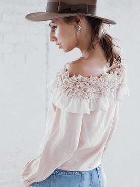 ANNA ERSHOVAさんのコーディネート