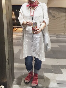 「バンダナ」｜「アイテム（チュニック）」を使った、海月ないと。さん（レディース・155cm）の春コーディネート