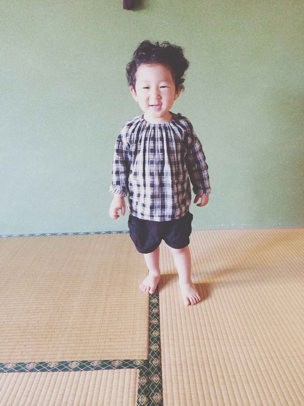 「かぼちゃパンツ」｜「西松屋のアイテム（その他パンツ、ブラック系）」を使った、ryunbeさん（キッズ・80cm）の夏コーディネートの1枚目の写真