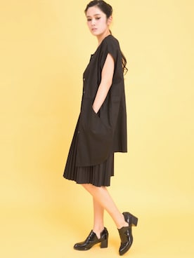 「5（ファイブ）のアイテム（モッズコート）」を使った、王藝安さん（レディース・170cm）の夏コーディネート