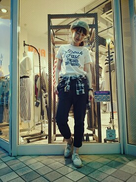 「RNA-N（アールエヌエーエヌ）のアイテム（ハンチング/ベレー帽）」を使った、Kaoriさん（レディース・166cm）の春コーディネート