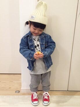 「OSHKOSH（オシュコシュ）のアイテム（デニムジャケット）」を使った、こはママさん（キッズ・90cm）の冬コーディネート