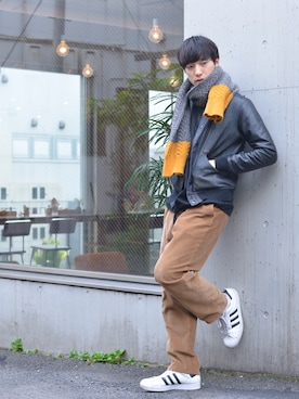 「アイテム（ネックウォーマー/スヌード）」を使った、並木一樹さん（メンズ・180cm）の冬コーディネート