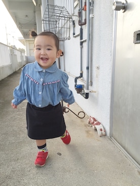 「スウェット×シャツ」｜akawakaさん（キッズ・80cm）の冬コーディネート