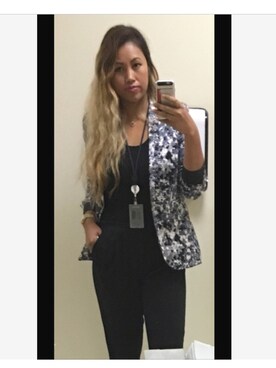 「business casual」｜「アイテム（ジャケット/アウター）」を使った、Sarah Lamさん（レディース・175cm）の夏コーディネート