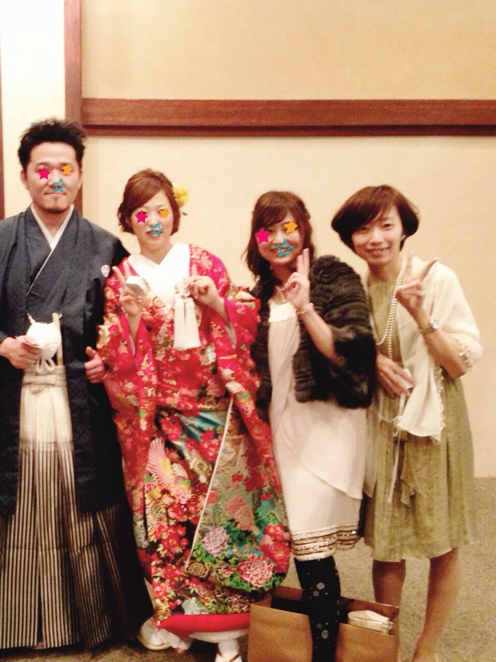「パーティー、着物、結婚式二次会スタイル」｜「URBAN RESEARCHのLUXETURE　ヴィンテージサテン2WAYワンピース（ワンピース、グリーン系）」を使った、mamimiさん（レディース・156cm）の冬コーディネートの1枚目の写真