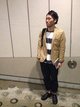 「NANO universe（ナノユニバース）のアイテム（テーラードジャケット、ベージュ系）」を使った、嶺山 将也さん（メンズ・171cm）の夏コーディネート