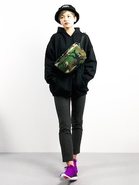 「unrelaxing（アンリラクシング）のアイテム（帽子）」を使った、阿久津友里さん（レディース・165cm）の冬コーディネート