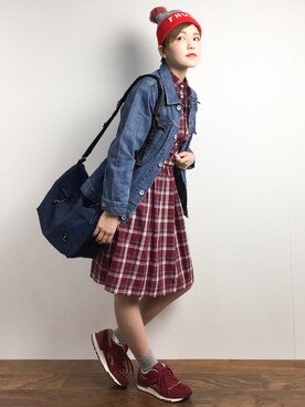 「アイテム（シャツワンピース、レッド系）」を使った、阿久津友里さん（レディース・165cm）の冬コーディネート