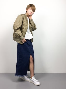 「Factor=（ファクターイコール）のアイテム（スカート）」を使った、阿久津友里さん（レディース・165cm）の冬コーディネート