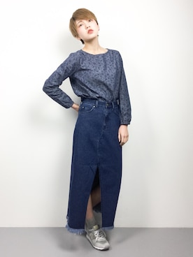 「Factor=（ファクターイコール）のアイテム（スカート）」を使った、阿久津友里さん（レディース・165cm）の冬コーディネート