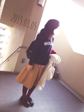 「スウェット×シャツ」｜ぽんかんさん（レディース・161cm）の春コーディネート